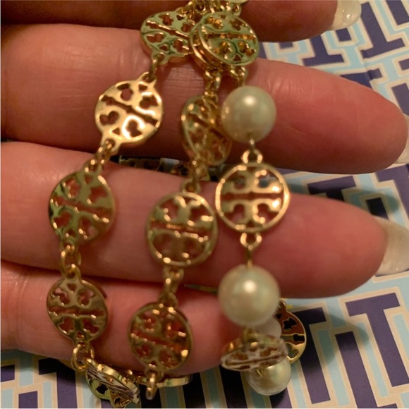 Tory Burch vintage Gold and Pearl triple strand Disc Bracelet - Picture 5 of 7